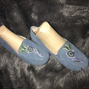 Lovely Embroidered Loafers by Beacon Size 6.5 New